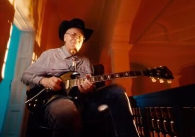 Всички мълчат за новия каубойски имидж на Иван Лечев / СНИМКИ