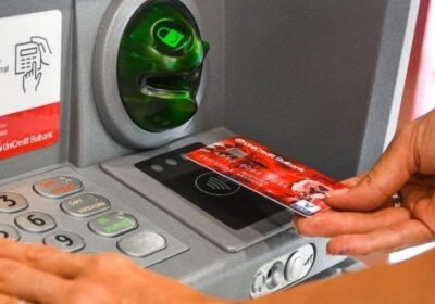 63-годишна касиерка на Булбанк източила 350 бона от сметката на гурбетчии