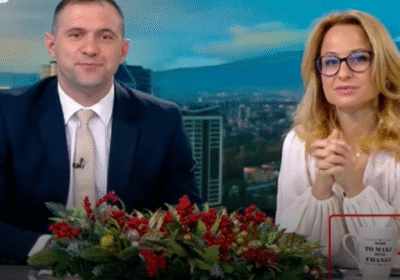 Цънцарова даде знак към България с чашата си, БТВ и я скри / СНИМКИ